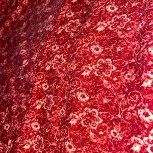 LuLaRoe Red and White Flower Leggings